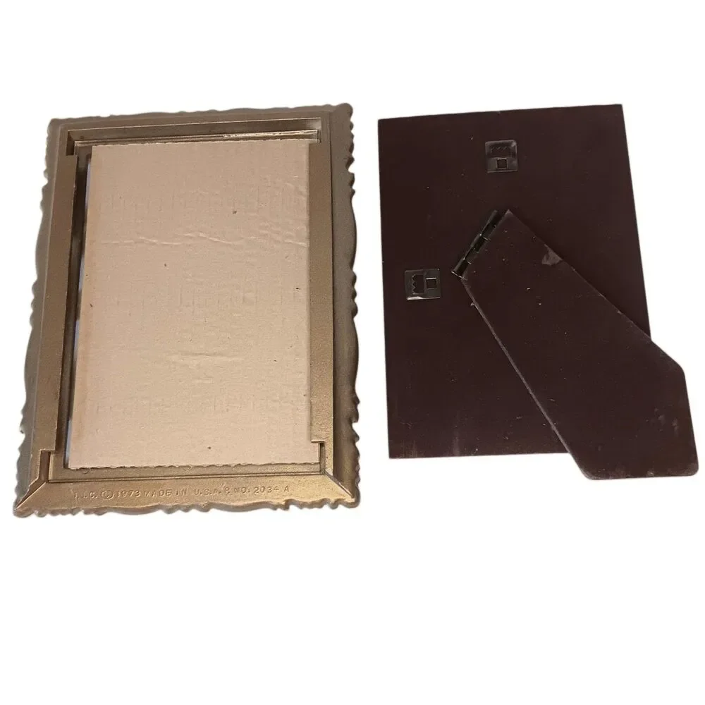 VTG 1973 Gold Bronze Photo Frame Resin Faux Carved Wood Ornate Scroll 8.25x6.25